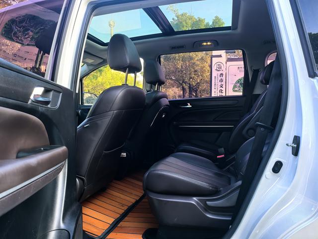 GAC Trumpchi M6 2019 Model 270T Automatic Premium Version 7-seat National V Used Car for Sale in Ghana -u22451613 | ZEEX AUTO