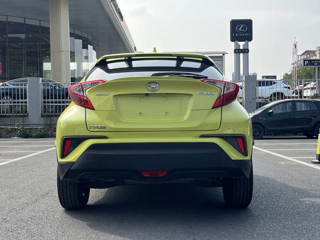 GAC Toyota C-HR 2018 2.0L Leading Sunroof Edition (National V) -u22837085 | ZEEX AUTO