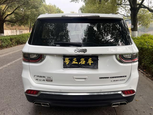 GAC Fiat Chrysler Jeep Grand Commander 2018 Model 2.0T 4WD Premium Edition National V Used Car for Sale in Ghana -u22360874 | ZEEX AUTO