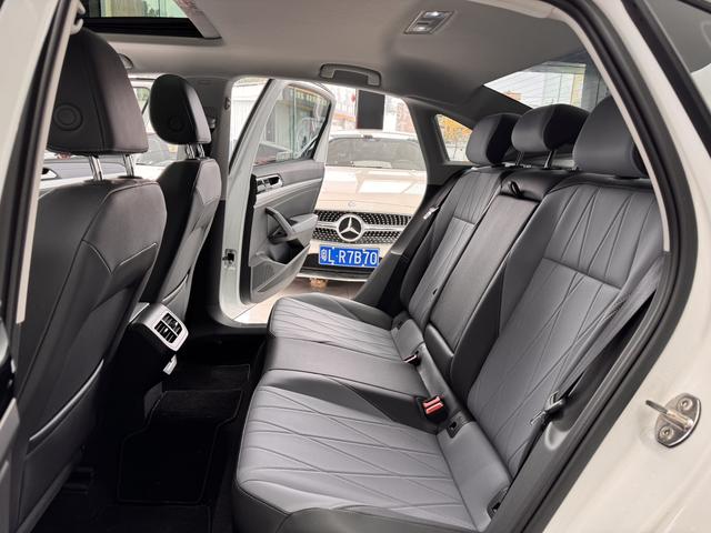 SAIC Volkswagen Lavida 2024 1.5L Automatic Starry Sky 5 Million Edition Used Car for Sale in Ghana -u22833501 | ZEEX AUTO