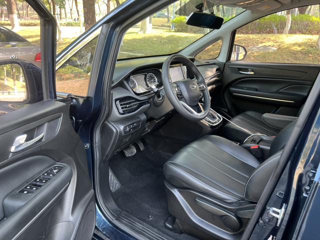 GAC Trumpchi M6 2019 Model 270T Automatic Luxury Edition 7-seat China VI Used Car for Sale in Ghana -u22760080 | ZEEX AUTO