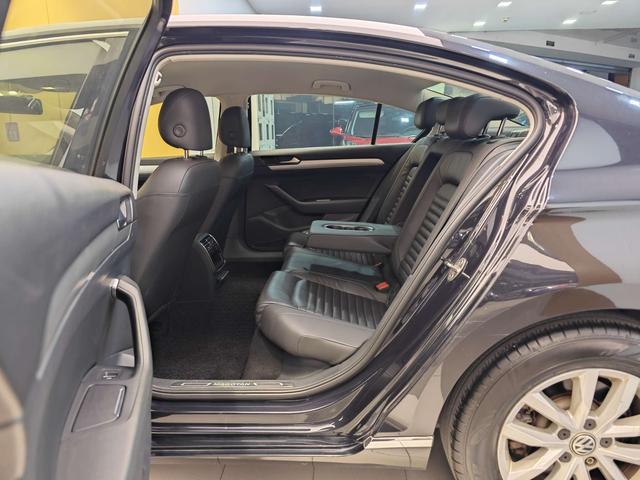 FAW-Volkswagen Magotan 2019 280TSI DSG Comfort Version (National VI) Used Car for Sale in Ghana -u22962720 | ZEEX AUTO