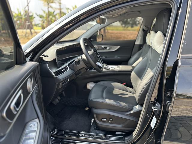 Chery Tiggo 8 PRO 2025 290T 2WD Luxury Version Used Car for Sale in Ghana -u22468457 | ZEEX AUTO