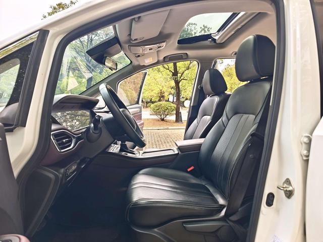 GAC Trumpchi M6 2021 270T Automatic Luxury Edition 7-seater Used Car for Sale in Ghana -u22916720 | ZEEX AUTO