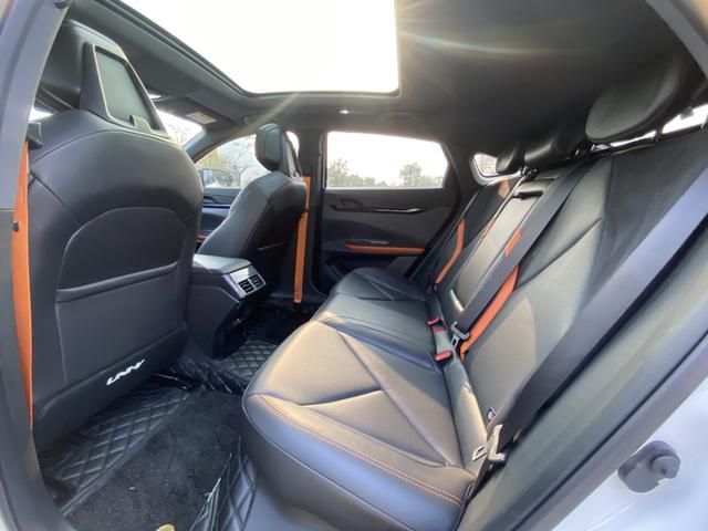Changan UNI-V 2023 1.5T Sport Edition Used Car for Sale in Ghana -u22635156 | ZEEX AUTO