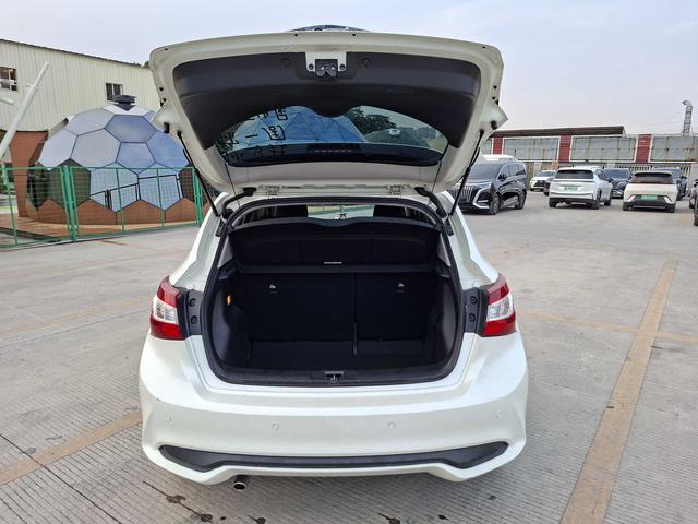 Dongfeng Nissan TIIDA 2021 Model 1.6L CVT Smart Edition -u22854353 | ZEEX AUTO