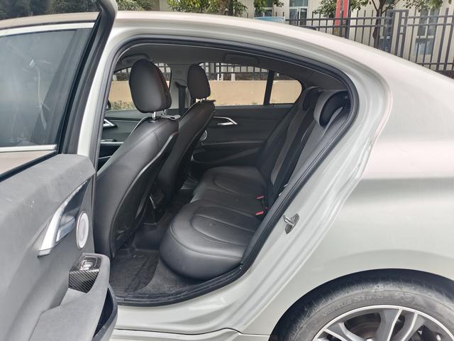 BMW Brilliance BMW 1 Series 2021 120i M Sport Edition Used Car for Sale in Ghana -u22807472 | ZEEX AUTO