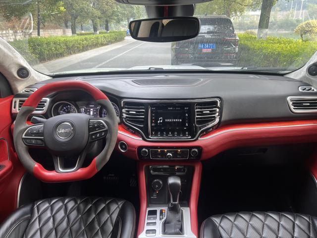 GAC Fiat Chrysler Jeep Grand Commander 2018 Model 2.0T 4WD Premium Edition National V Used Car for Sale in Ghana -u22360874 | ZEEX AUTO