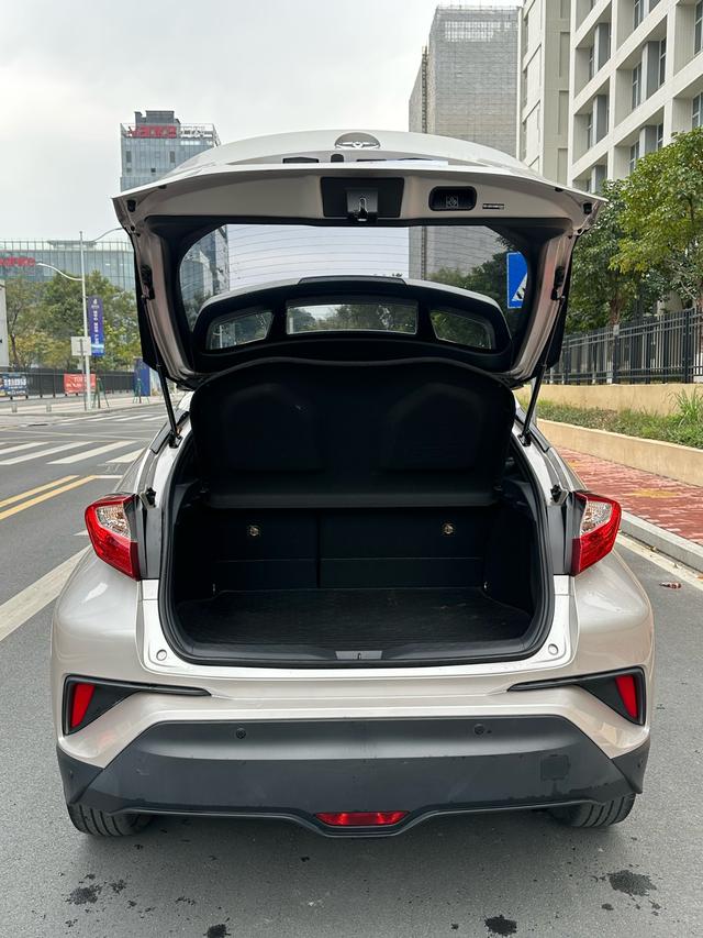 GAC Toyota C-HR 2021 2.0L Elite Edition Used Car for Sale in Ghana -u22872351 | ZEEX AUTO