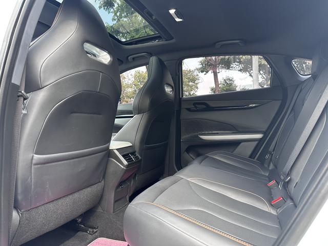 Changan UNI-V 2023 1.5T Premium Edition Used Car for Sale in Ghana -u22128511 | ZEEX AUTO