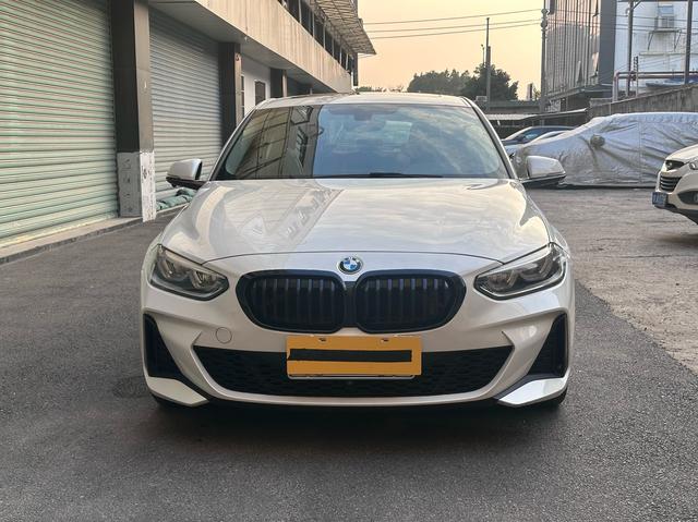 BMW Brilliance 1 Series 2019 Model 120i M Sport Leading Edition Used Car for Sale in Ghana -u23043981 | ZEEX AUTO