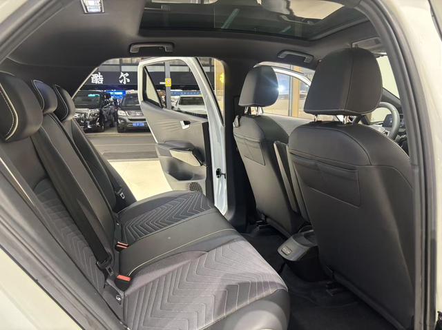 SAIC Volkswagen ID.3 2023 Upgraded Pure Smart Edition Used Car for Sale in Ghana -u22494078 | ZEEX AUTO