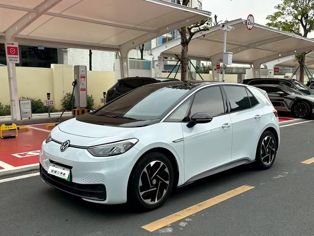 SAIC Volkswagen ID.3 2023 Upgraded Pure Smart Version Used Car for Sale in Ghana -u22993753 | ZEEX AUTO