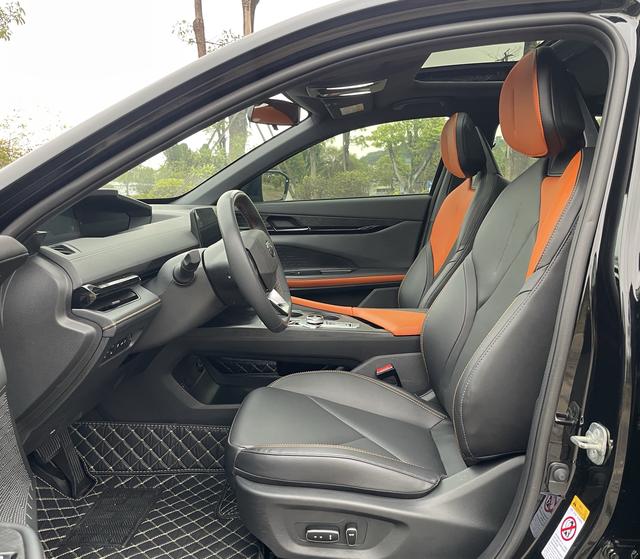Changan UNI-V iDD 2023 Model iDD 113km Intelligent Fun Version (Quick Edition) Used Car for Sale in Ghana -u22801927 | ZEEX AUTO