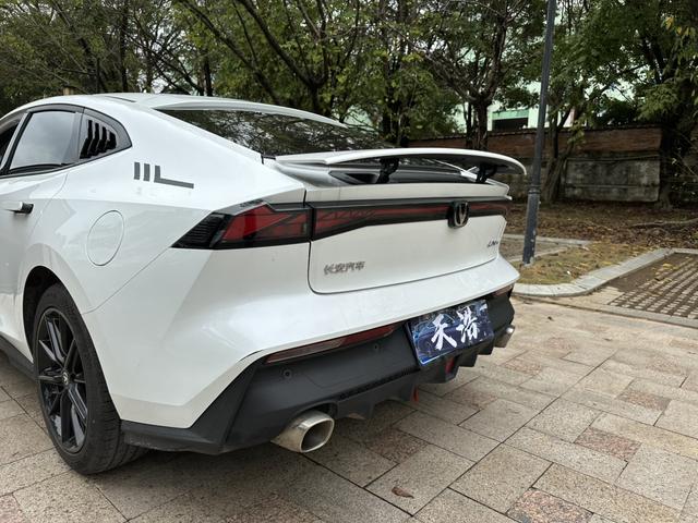 Changan UNI-V 2024 1.5T High Energy Version Used Car for Sale in Ghana -u22942034 | ZEEX AUTO