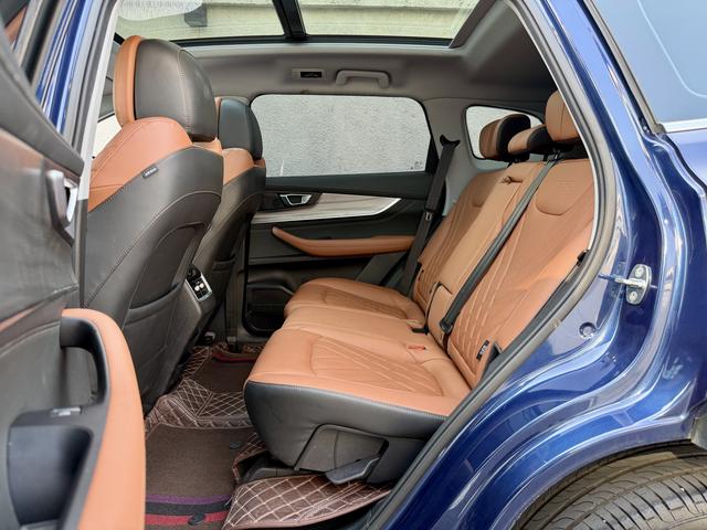 Chery Tiggo 8 PLUS 2022 290TGDI DCT Luxury Edition+ Used Car for Sale in Ghana -u22960341 | ZEEX AUTO