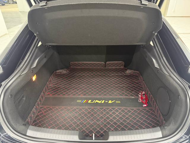 Changan UNI-V iDD 2023 Model iDD 113km Smart Cool Version Used Car for Sale in Ghana -u22550603 | ZEEX AUTO
