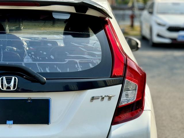 Fit 2016 1.5L LX CVT Comfort Edition -u22498173 | ZEEX AUTO