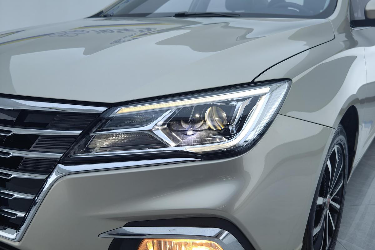 Roewe i5 2020 Model 1.5L Automatic 4G Connected Premium Flagship Edition -u22758958 | ZEEX AUTO