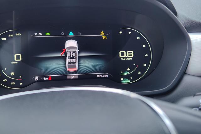 Roewe i5 2020 Model 1.5L Automatic 4G Connected Premium Flagship Edition -u22758958 | ZEEX AUTO