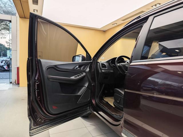 Baojun 560 2015 Model 1.8L Manual Luxury Version -u22665661 | ZEEX AUTO