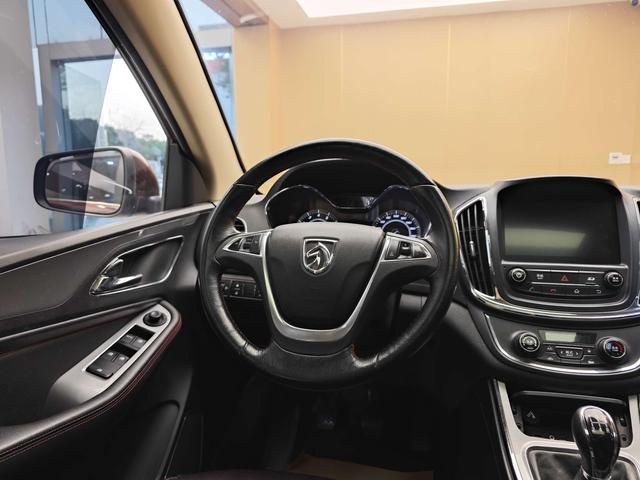 Baojun 560 2015 Model 1.8L Manual Luxury Version -u22665661 | ZEEX AUTO