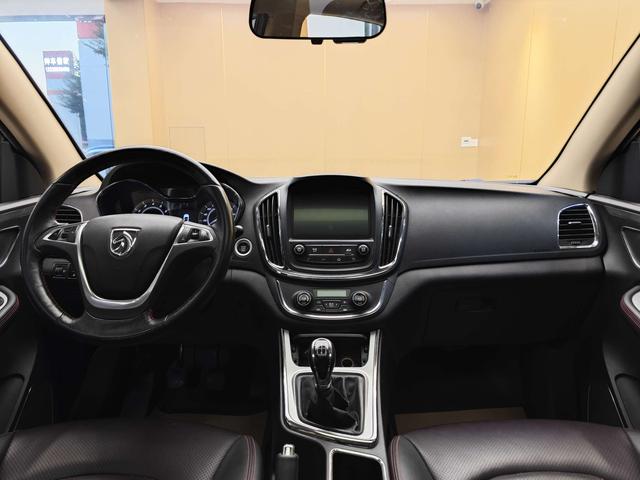 Baojun 560 2015 Model 1.8L Manual Luxury Version -u22665661 | ZEEX AUTO