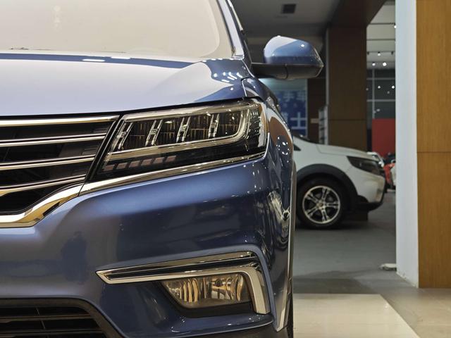 Roewe RX5 2019 Model 20T 2WD Automatic 4G Internet Platinum Version -u22766101 | ZEEX AUTO