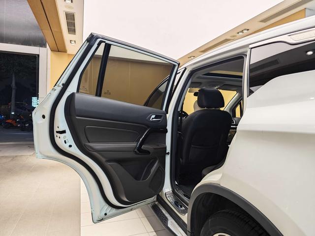 Trumpchi GS4 2017 Model 235T Automatic 2WD Luxury Smart Connect Edition -u22648528 | ZEEX AUTO