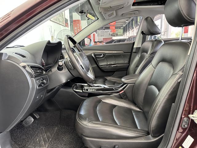 GAC Trumpchi GA6 2016 235T DCT Luxury Version -u18369148 | ZEEX AUTO