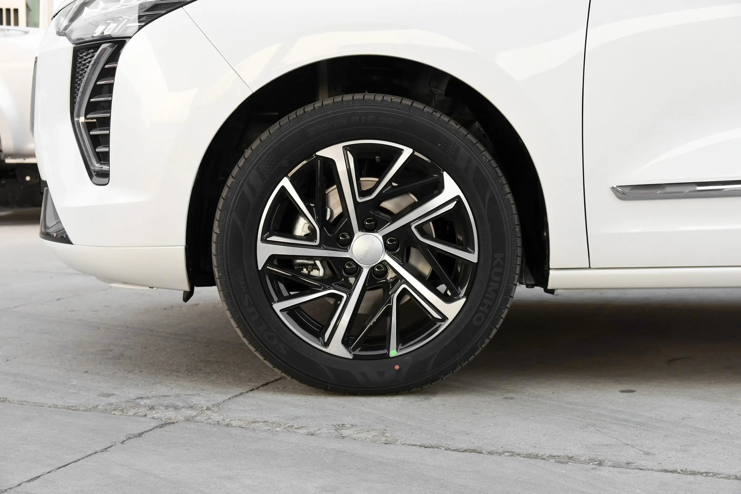 GWM Haval First Love 2021 1.5T Automatic Big Three Edition -u22821782 | ZEEX AUTO