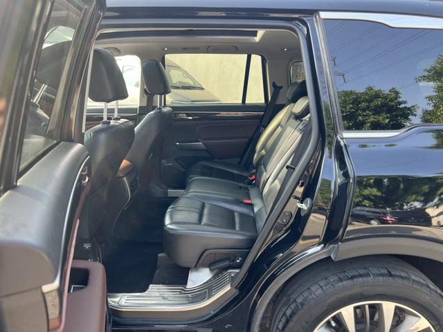 GAC Trumpchi GS8 2017 Model 320T 2WD Luxury Smart Connect Version 7-Seater -u21975180 | ZEEX AUTO