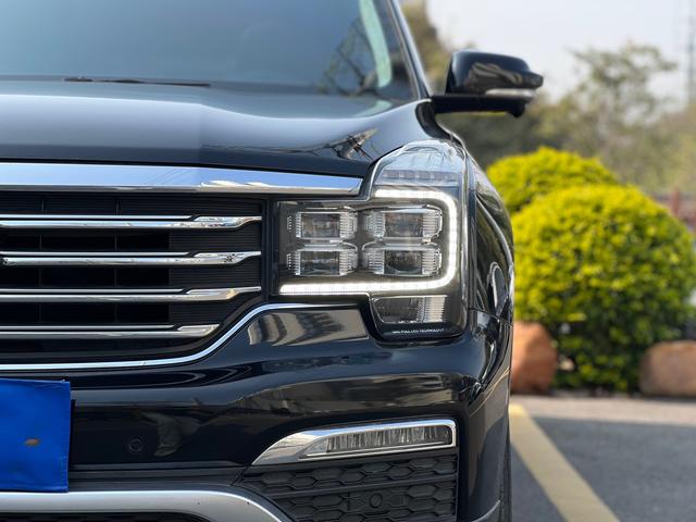 GAC Trumpchi GS8 2017 Model 320T 2WD Luxury Smart Connect Version 7-Seater -u22841750 | ZEEX AUTO