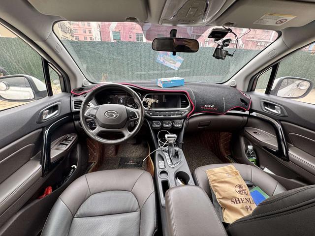 GAC Trumpchi GS4 2017 235T Automatic 2WD Luxury Smart Connect Version -u22842117 | ZEEX AUTO
