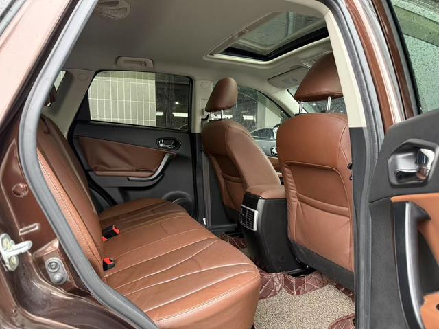 GAC Trumpchi GS5 2014 Model 1.8T Automatic 2WD Premium Edition -u19015636 | ZEEX AUTO