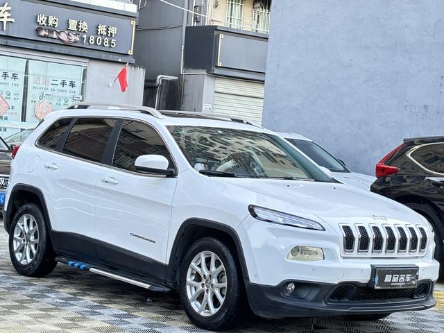 Jeep Cherokee 2016 2.0L Superior Edition -u22524801 | ZEEX AUTO