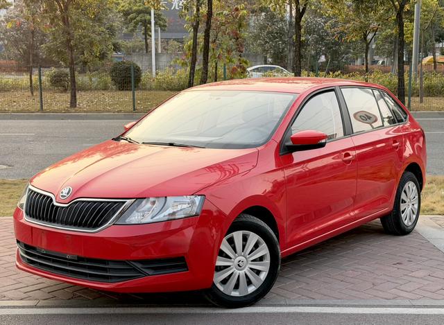 SAIC Volkswagen Skoda Rapid Spaceback 2018 1.6L Automatic Standard Version -u22476683 | ZEEX AUTO