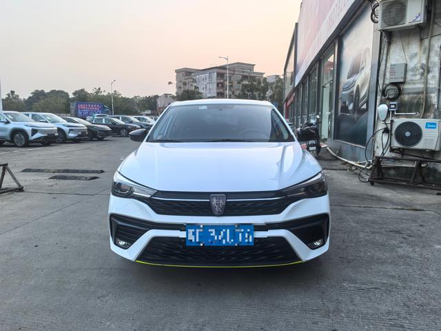 SAIC Motor Roewe i5 2021 1.5L CVT Platinum Edition -u22336153 | ZEEX AUTO