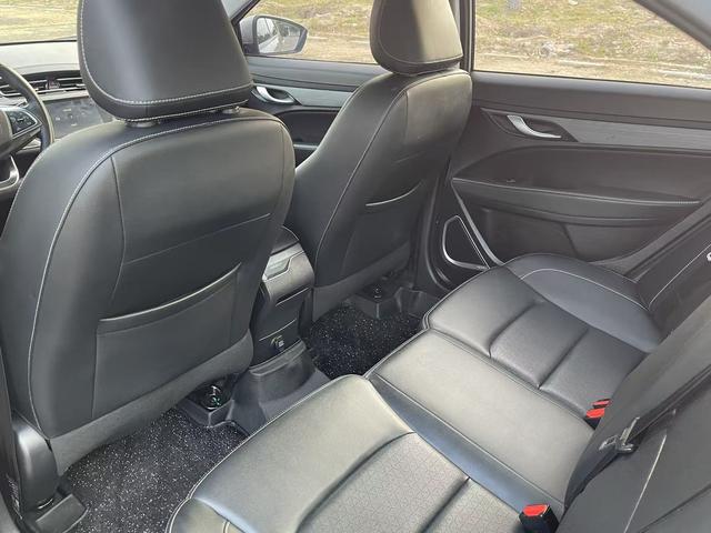 Geely Emgrand 2021 UP 1.5L CVT Comfort Version -u22750306 | ZEEX AUTO
