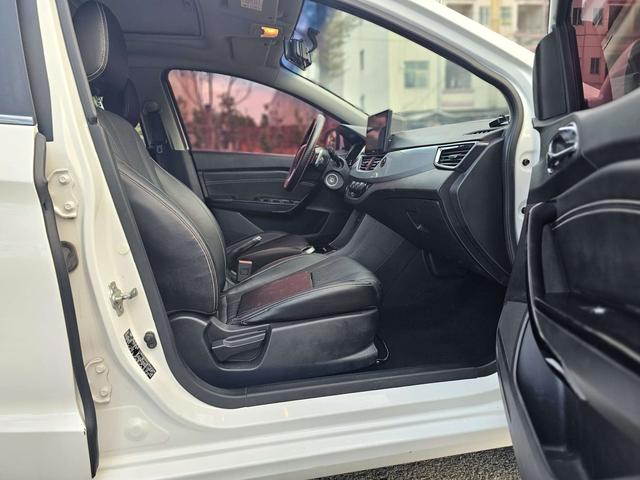 SAIC-GM-Wuling Baojun 310W 2018 1.5L Automatic Luxury Edition (National V) -u21716739 | ZEEX AUTO