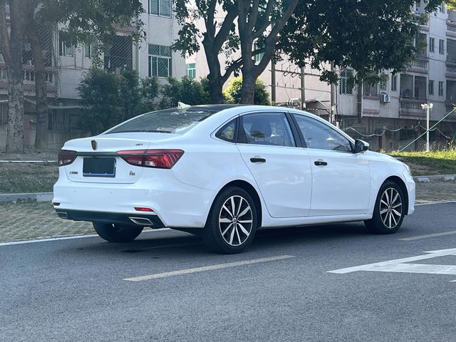 SAIC Motor Roewe i6 Classic 2018 Model 20T Automatic Internet Smart Edition -u22699846 | ZEEX AUTO