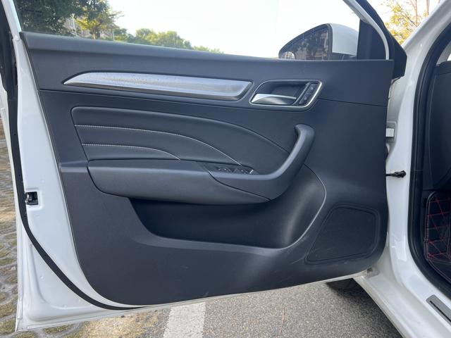 SAIC Motor Roewe i6 Classic 2018 Model 20T Automatic Internet Smart Edition -u22699846 | ZEEX AUTO