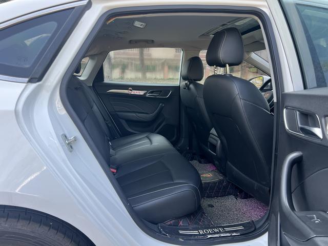 SAIC Motor Roewe i6 Classic 2018 Model 20T Automatic Internet Smart Edition -u22699846 | ZEEX AUTO