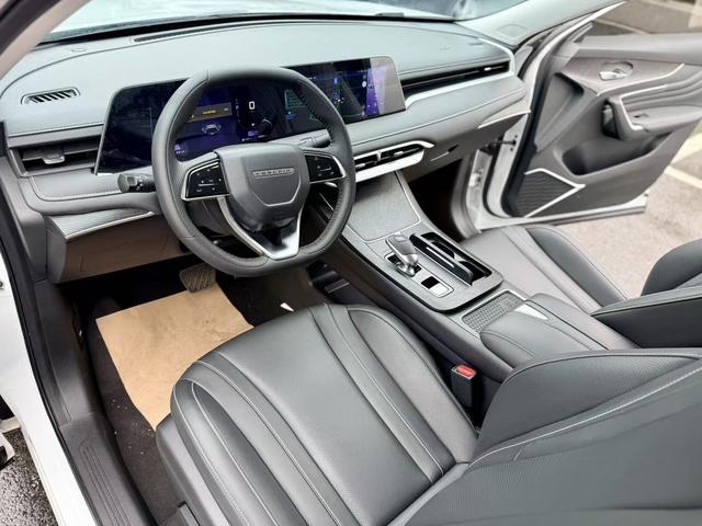 Dongfeng Nissan Venucia Big V 2023 260T Idol Edition Pro -u22893703 | ZEEX AUTO