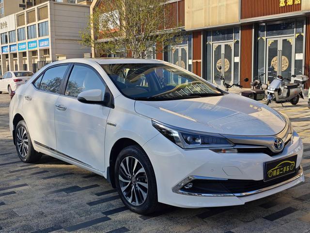 FAW Toyota Corolla 2017 Facelift Hybrid 1.8L E-CVT Elite Edition National V -u21686252 | ZEEX AUTO