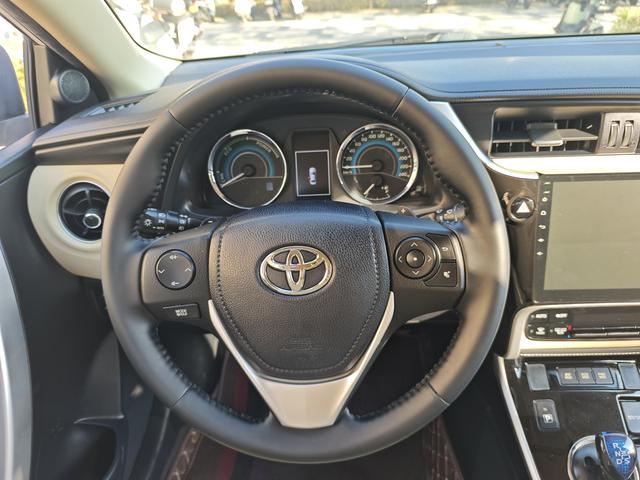 FAW Toyota Corolla 2017 Facelift Hybrid 1.8L E-CVT Elite Edition National V -u21686252 | ZEEX AUTO