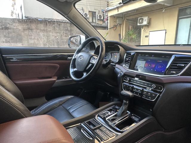 GAC Trumpchi GS8 2017 Model 320T 2WD Premium Version 7-Seater -u22577846 | ZEEX AUTO