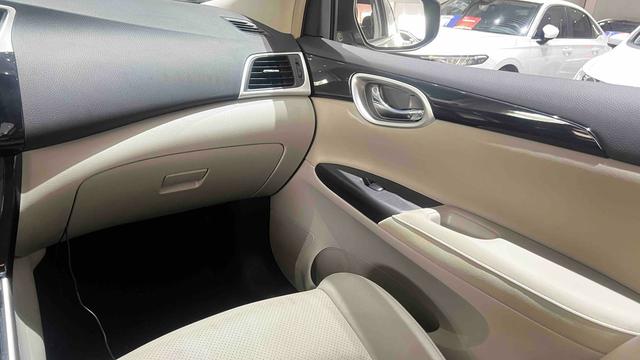 Dongfeng Nissan Sylphy 2018 1.6XV CVT Premium Version -u22840408 | ZEEX AUTO