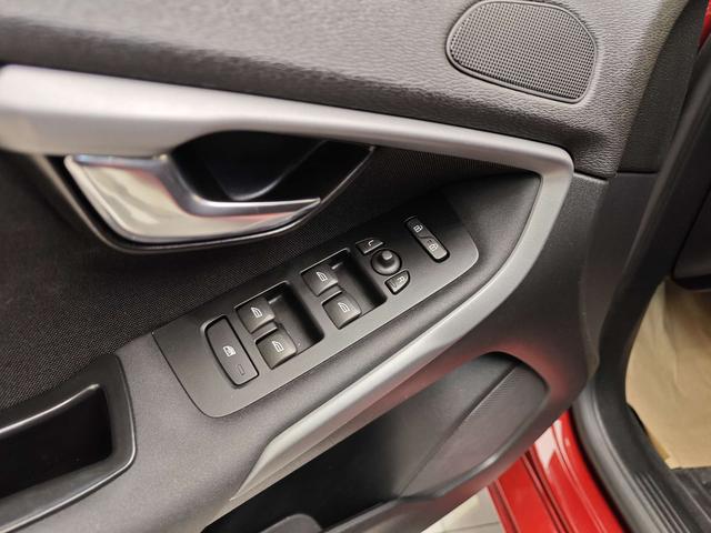 Volvo V40 2018 T3 -u22532787 | ZEEX AUTO