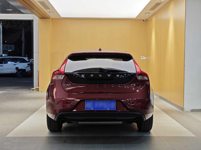 Volvo V40 2018 T3 -u22532787 | ZEEX AUTO